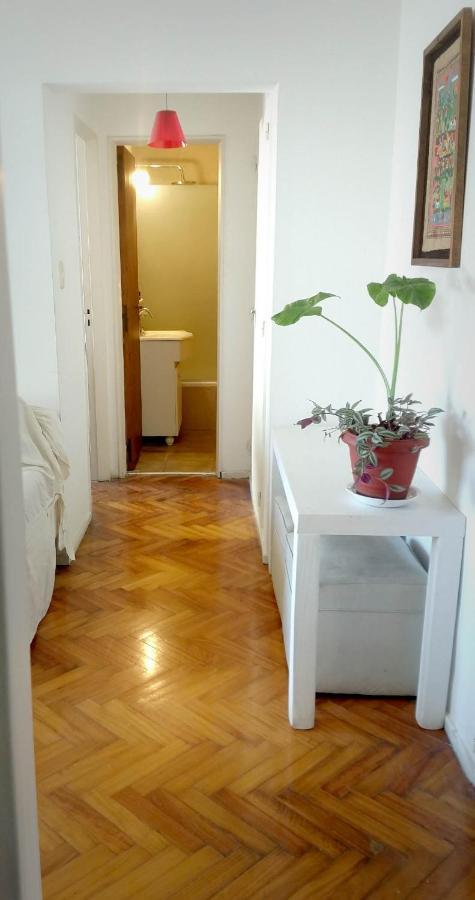 Depto 2 Ambientes Muy Luminoso Con Wifi Y Vista A La Plaza Apartment Buenos Aires Exterior photo